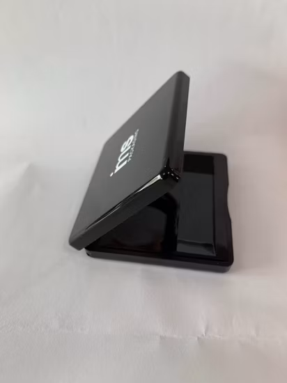 Recipiente de sombra com iluminador compacto Duo magnético com espelho